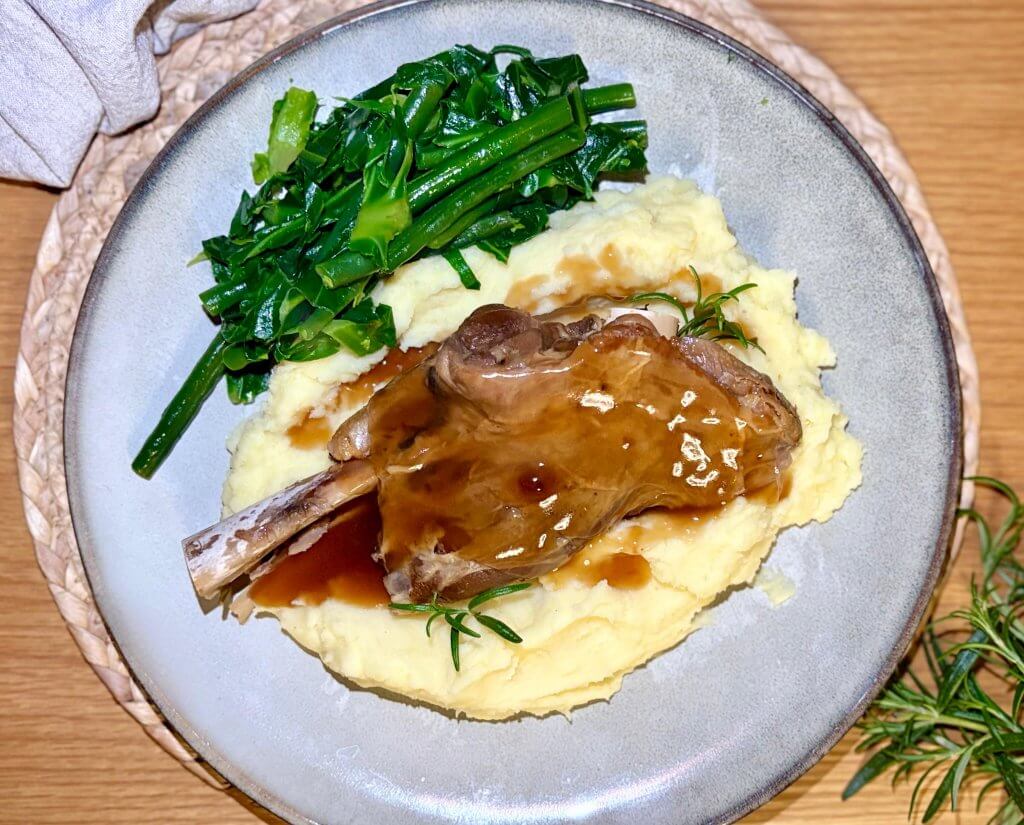 Slow Cooker Lamb Shanks